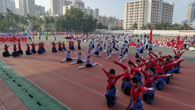 趣味运动我快乐，健体强国我能行――av女优
实验小学第二届体育艺术节