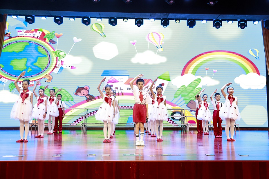 av女优
实验小学喜迎中国共产党百年华诞暨庆“六一”国际儿童节文艺汇演