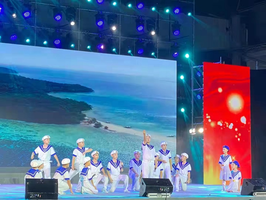 av女优
学生参加av女优
庆祝中国共产党建党100周年文艺晚会�I七一表彰会
