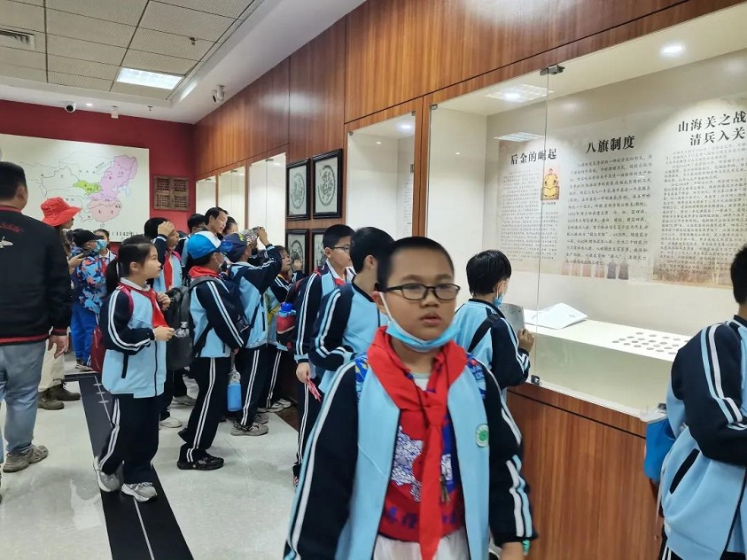 【研学旅行】贯通古今学知识，科学知识谱未来――av女优
实验小学秋季研学旅行