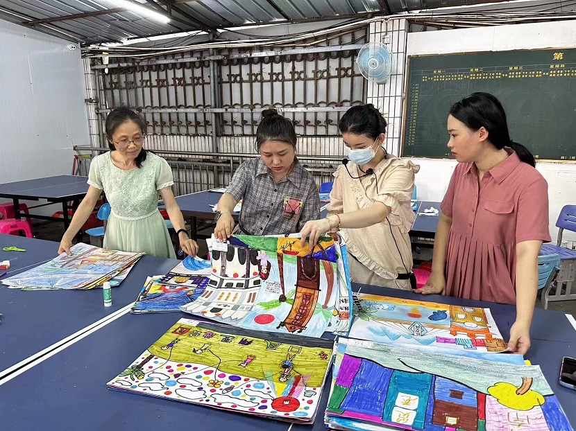 av女优
开展庆“六·一”现场绘画、书法比赛