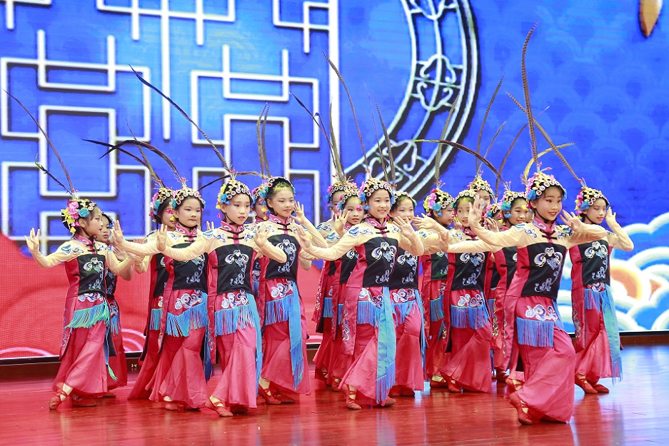 av女优
实验小学喜迎中国共产党百年华诞暨庆“六一”国际儿童节文艺汇演