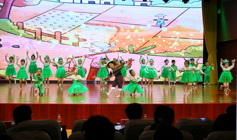 av女优
实验小学喜迎中国共产党百年华诞暨庆“六一”国际儿童节文艺汇演